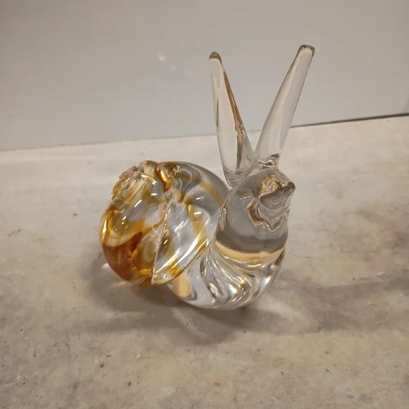 Elegant Italian Glass Snail Sculpture - Gold and Clear - Picture 10 of 16